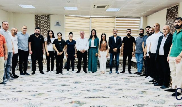 Zeydin Kaya’dan Gençlere Destek: EYS Antrenörleriyle Spor ve Sanat İstişaresi