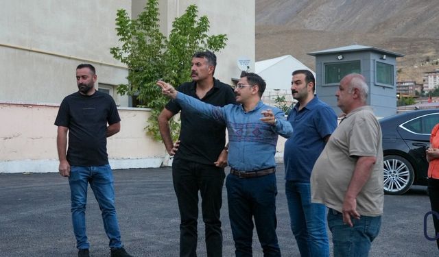 Hakkâri’de Geçici Minibüs Terminali Çalışmaları Sona Yaklaşıyor