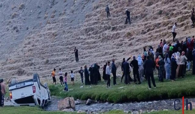 Kamyonet Uçuruma Yuvarlandı Araç İçindeki 6 Kişi Yaralıdandı
