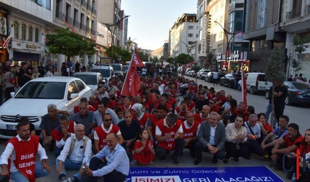 Van’da 223 İşçinin İşten Çıkarılmasına Tepki: Eylemler Sürüyor