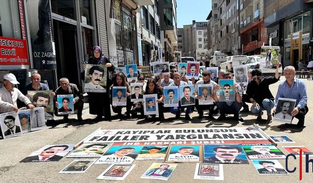 İHD Hakkâri Abdullah Kançi ve Kayıplar İçin Oturma Eylemi Düzenledi
