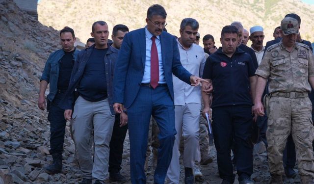 Vali Çelik: Akkaya Köyündeki Tehlikeyi Yerinde İnceledi