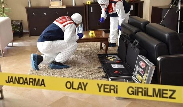 18 Yaşındaki Kadın Evinde Silahla Ölü Bulundu