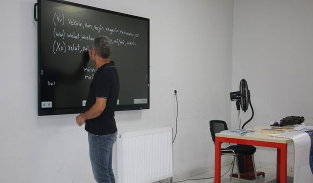 Belediye'den Kürtçe ve Farsça Dil Kurslarına Yoğun İlgi