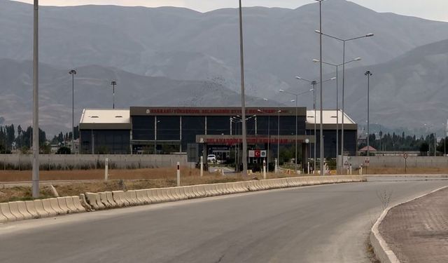 Hakkarililer Uçak Bileti Bulmakta Zorlanıyor: Ek Sefer Talebi Arttı