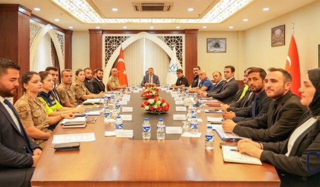 Hakkâri’de Asayiş Toplantısı: Suç Oranlarında Tarihi Düşüş