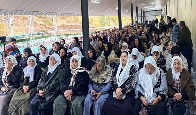 Hakkari'de “İslam Dininde Toplum ve Kadın” Konulu Panel Düzenlendi