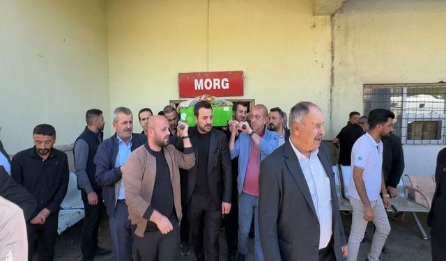 15 Yaşındaki Arnisa Hakkari'de Toprağa verildi