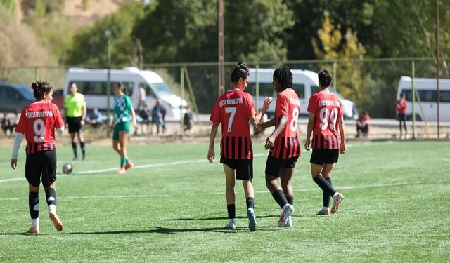 Yüksekova Spor, Evinde Fırtına Gibi: Sezonun İlk Üç Puanı Geldi