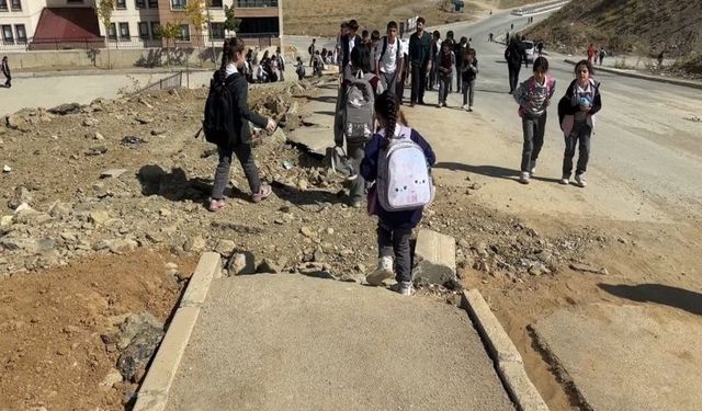 Yüksekova’da doğal gaz hayali hüsrana döndü: Yollar çamur içinde