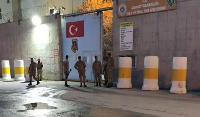 Van M Tipi Cezaevinde Tutuklu Genç Şüpheli Şekilde Yaşamını Yitirdi
