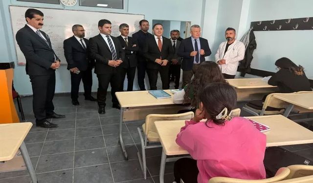 Hakkâri Halk Eğitimi Merkezi’ne Bakanlık Heyeti Ziyareti