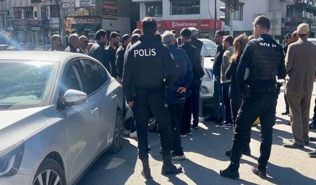 Hakkari'de Trafik Kazasının Ardından Kısa Süreli Gerginlik