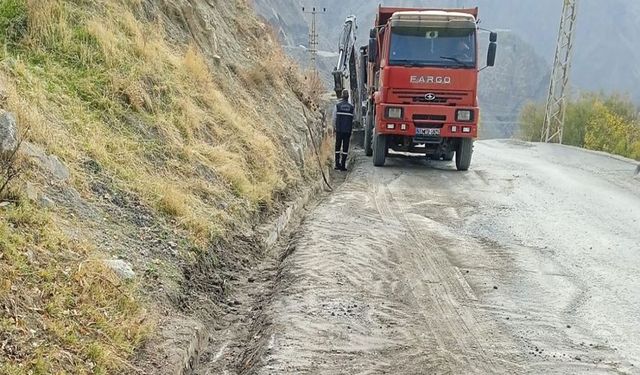 Hakkari’de Kış Hazırlıkları Tüm Hızıyla Sürüyor