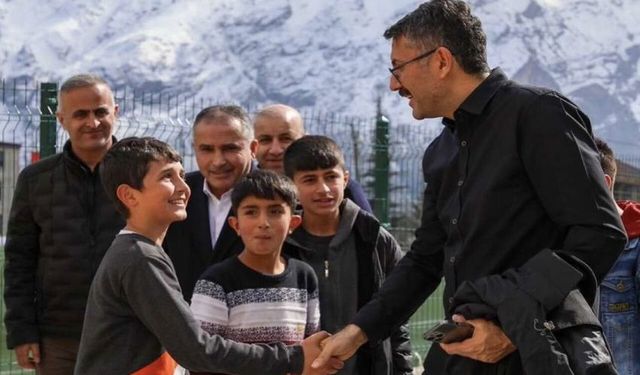 Hakkari Valisi Ali Çelik’ten 20 Kasım Dünya Çocuk Hakları Günü Mesajı