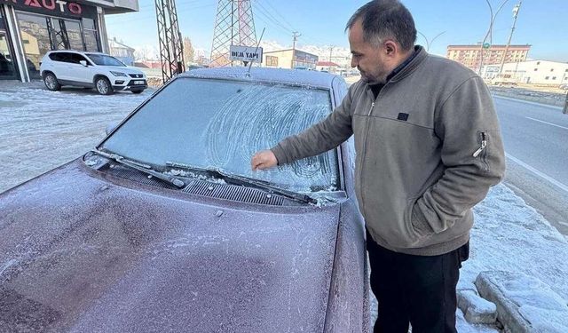Yüksekova'da hava sıcaklığı sıfırın altında!