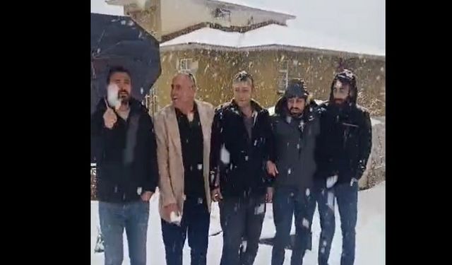 Hakkari’de Kar Yağışı Sevinçle Karşılandı