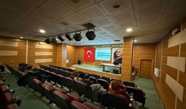 Hakkari’de Hekimlere Yönelik Diyabet Yönetimi Semineri Düzenlendi