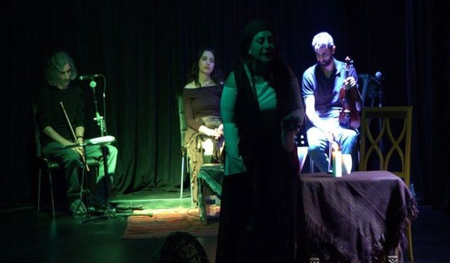 Dengbêjler ve Neslihan Ediş'in Ezgileriyle ‘çîrok' gecesi