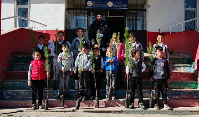 Hakkarili Metin Akmaz Öğretmenler Günü’nde Umudun Adı Oldu