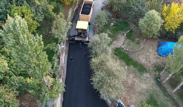 Hakkari İl Özel İdaresi, Doğanlı Köyü Yolunda BSK Asfalt Çalışmalarını Tamamladı
