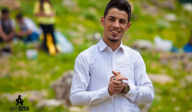 Koma Se Bra’nın sevilen sesi Barış Adal, Hakkari'de sahne alacak