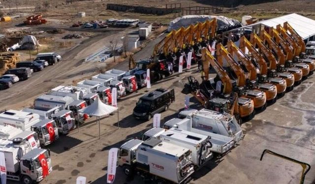 CHP Hakkari İl Başkanı Çakırbeyli’nin Girişimiyle Hakkâri Belediyelerine Araç Desteği