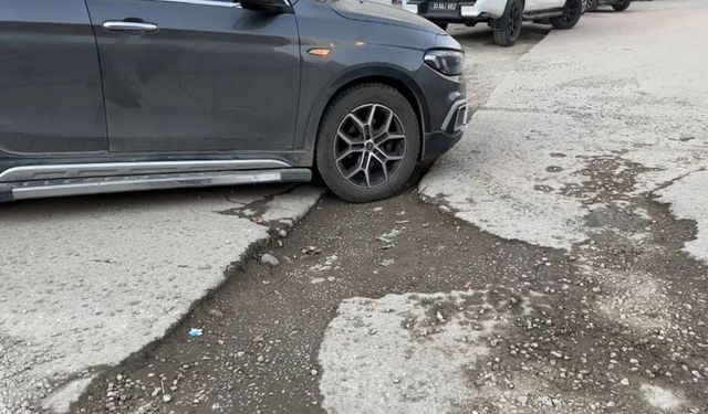 Yüksekova’da Doğal Gaz Çalışmaları Sonrası Bozulan Yollar Tepki Çekiyor