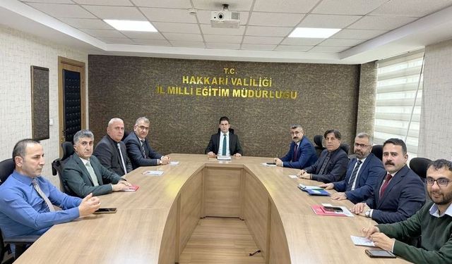 Hakkari’de Haftalık Eğitim Değerlendirme Toplantısı Yapıldı