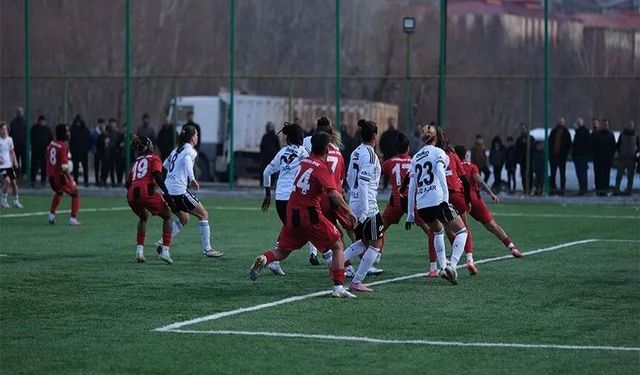 Yüksekova Spor’dan Dev Galibiyet: Beşiktaş’ı Sahasında Devirdi