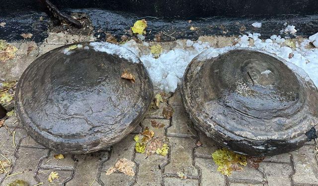 Hakkari’de Toprak Altından Çıkan Gizemli Taşlar Merak Uyandırdı
