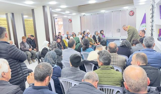 DEM Parti Hakkari İl Örgütü: Süreç Değerlendirme Toplantısı Gerçekleştirdi