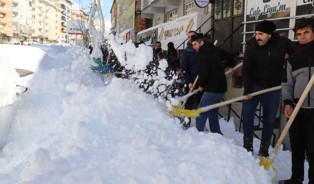 Hakkari’de Kar ve Fırtınaya Karşı Seferberlik: 274 Güvenlik Korucusu Sahada