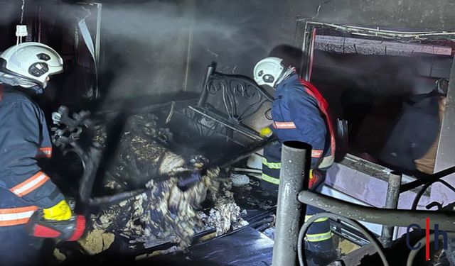 Hakkari'de Odun sobası evi küle çevirdi, 4 Çocuk Hastane Kaldırıldı
