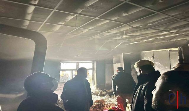Hakkari'de Bir Ev Alevlere Teslim Oldu: Evde Büyük Maddi Hasar