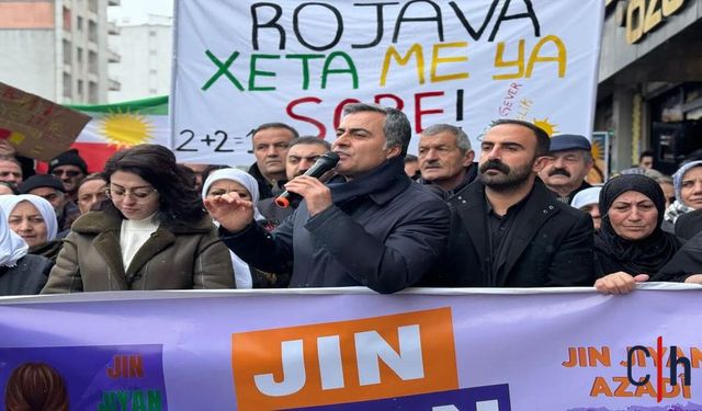 Yüksekova’da Rojava’ya Yönelik Saldırılara Protesto