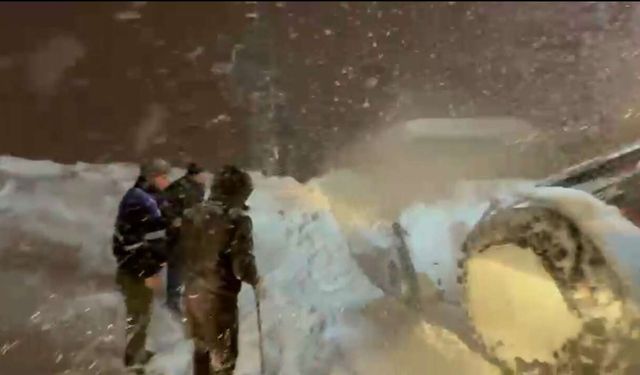 Fırtına ve Karda Su Nöbeti: Arıza Ekibi Mezrada Depoya Ulaştı