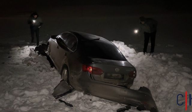 Hakkari'de Feci Kaza: Otomobil Şarampole Uçtu, 3 Yaralı