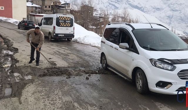 Duyarlı Servis Şoförü Yolu Onardı, Sürücüler Derin Nefes Aldı