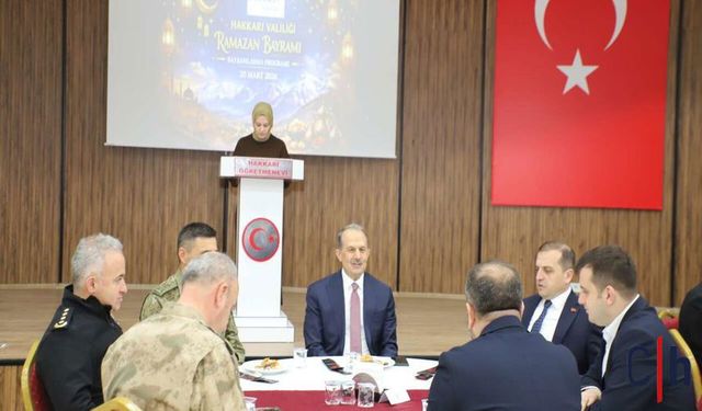 Hakkari’de Bayramlaşma Programı: Birlik ve Beraberlik Vurgusu