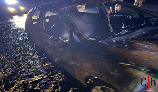 seyir halindeki otomobil alev alev yandı