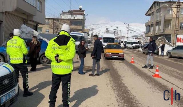 Fazla Yolcu Taşıyan Servis Araçlarına Geçit Yok