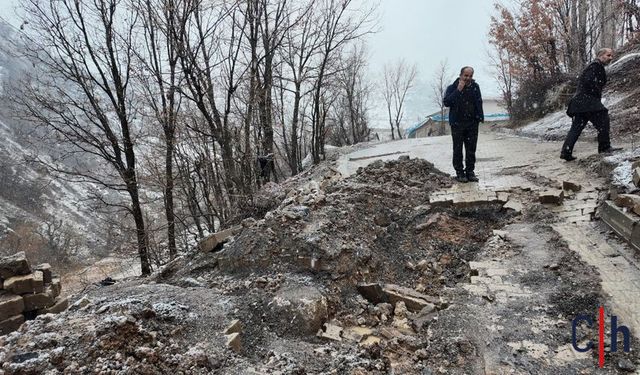 Sağanak Yağış Sonrası Köyde Çökme: Evler Boşaltıldı