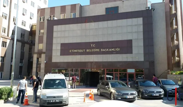 Etimesgut Belediyesi’ne Operasyon: 4 Kişi Gözaltına Alındı