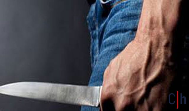 Hakkari Çarşı Merkezinde Bıçaklı Kavga: 1 Genç Yaralandı