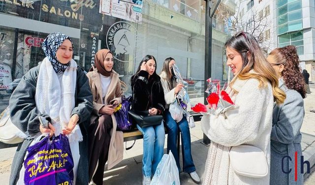 Hakkari’de 8 Mart’ta Kadın Dayanışması