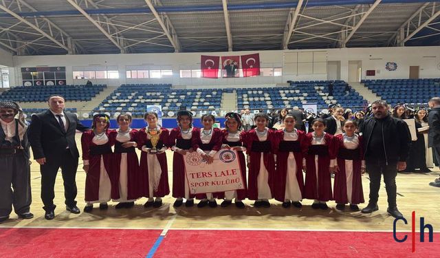 Hakkari’de Halk Oyunları İl Birinciliği Coşkusu