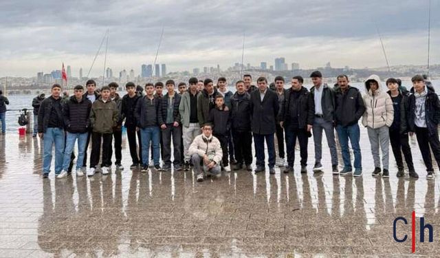 Hakkârili Öğrenciler İstanbul’da Tarihi ve Turistik Mekanları Gezdi