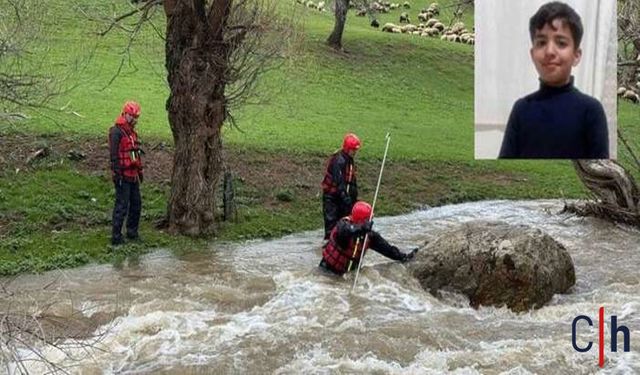 Hakkari’de Dereye Düşen 8 Yaşındaki Osman Taş İçin Arama Çalışmaları Sürüyor