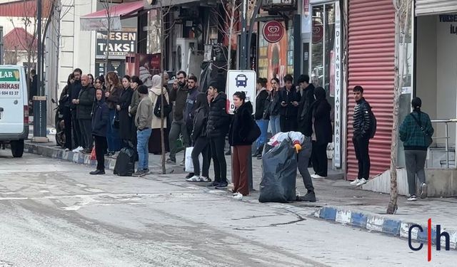 Belediye Düşürdü, Esnaf Kabul Etmedi: Yüksekova’da Ulaşım Aksadı